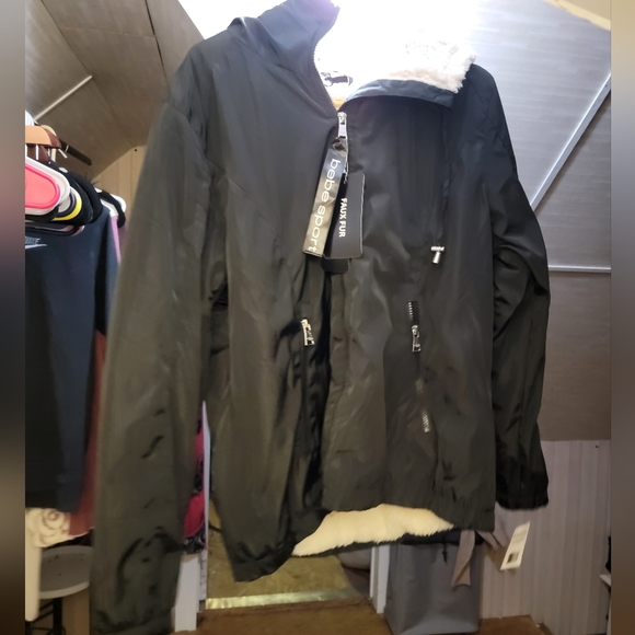 Bebe sport faux fur jacket - Picture 4 of 13